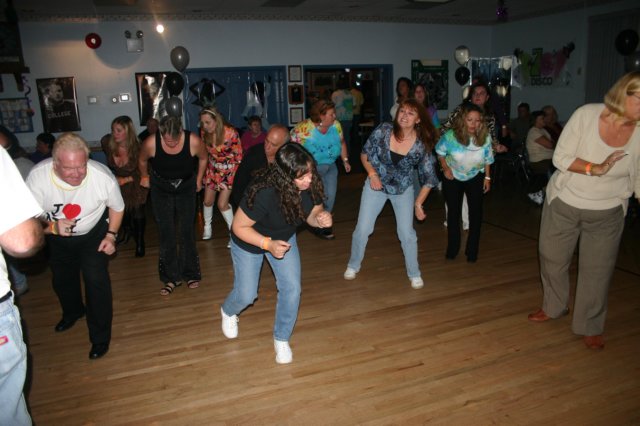 sdance040.jpg