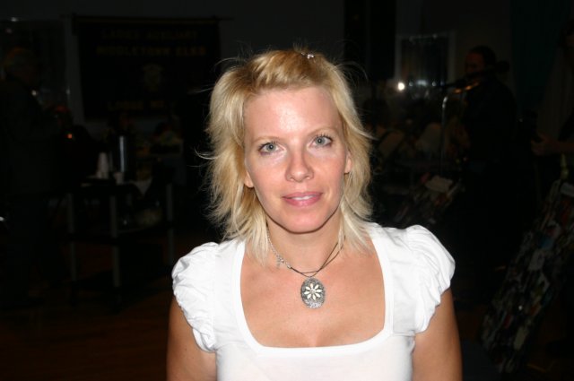 elkwomanyear2008085.jpg