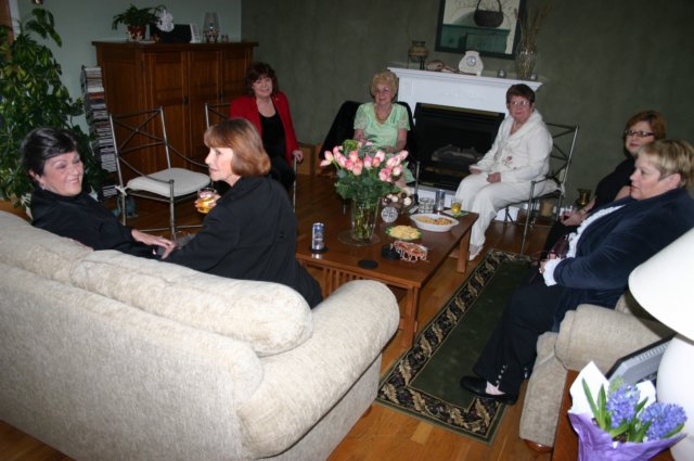 ladiesinstallation001.jpg
