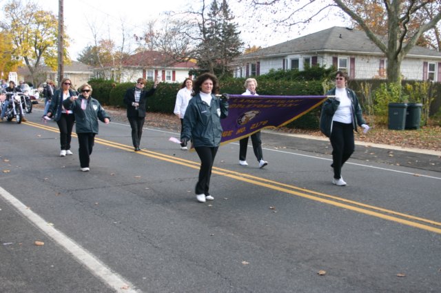 veteransdayparade09.jpg