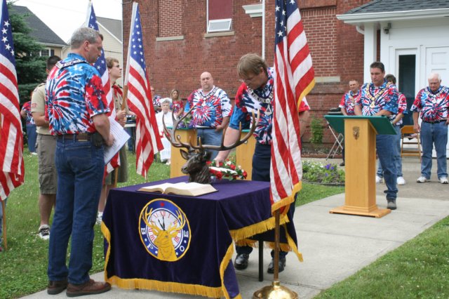 elksflagday61.jpg