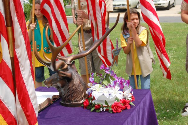 elksflagday200978.jpg