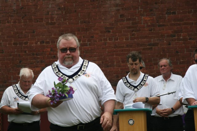 flagday2098.jpg