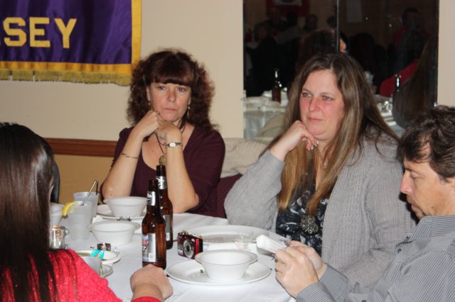 ladiesauxxmas022.jpg