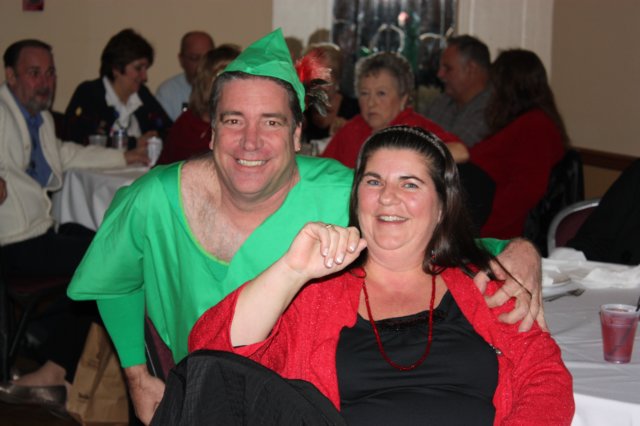 ladiesauxxmas036.jpg