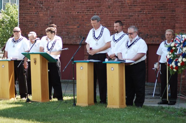 memorialdayservice01.jpg