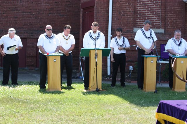 memorialdayservice60.jpg