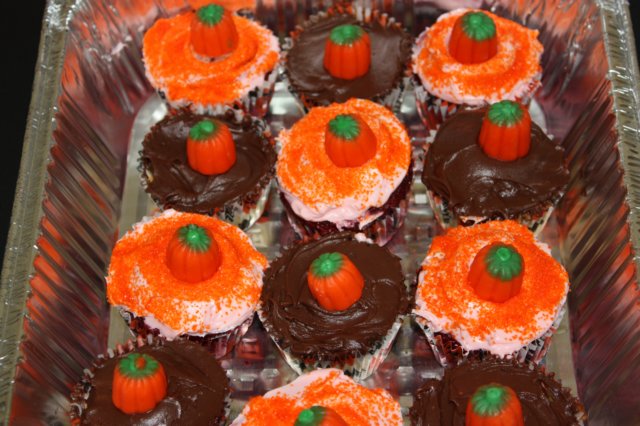 yachalloweenparty26.jpg
