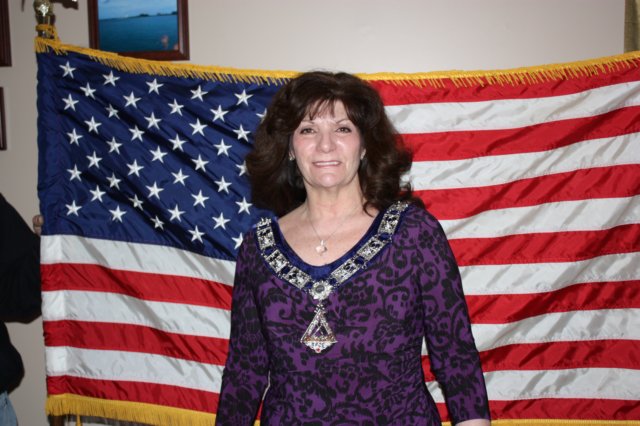 ladiesinstall1119.jpg