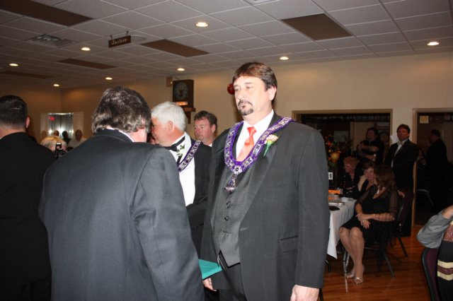 mensinstall1072.jpg