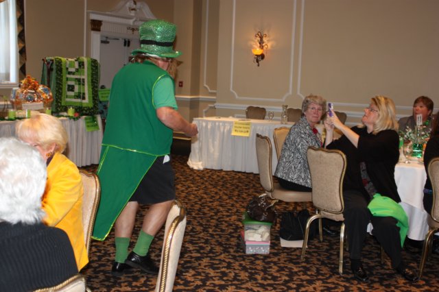fashionshow061.jpg