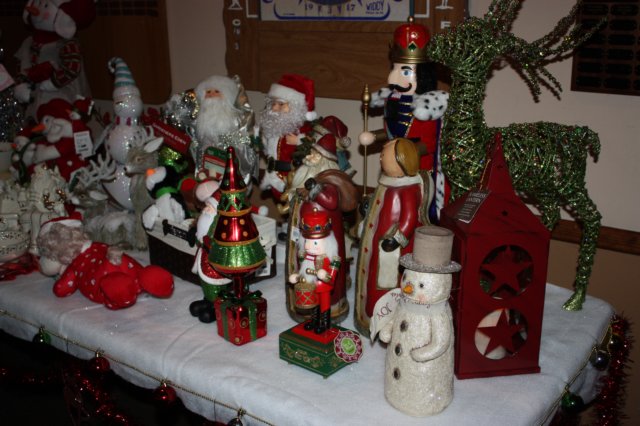 ladiesxmas03.jpg