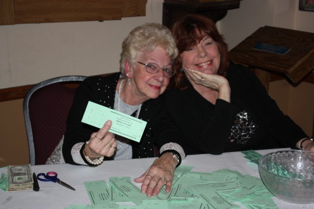 ladiesxmas09.jpg