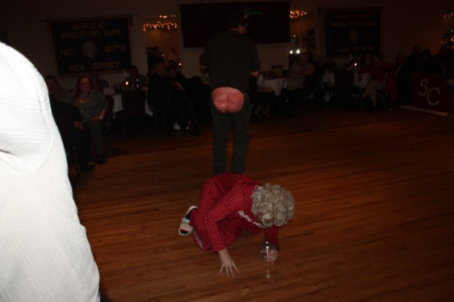 ladiesxmas36.jpg