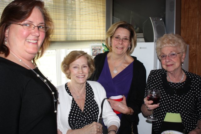 ladiesinstallaiton010.jpg