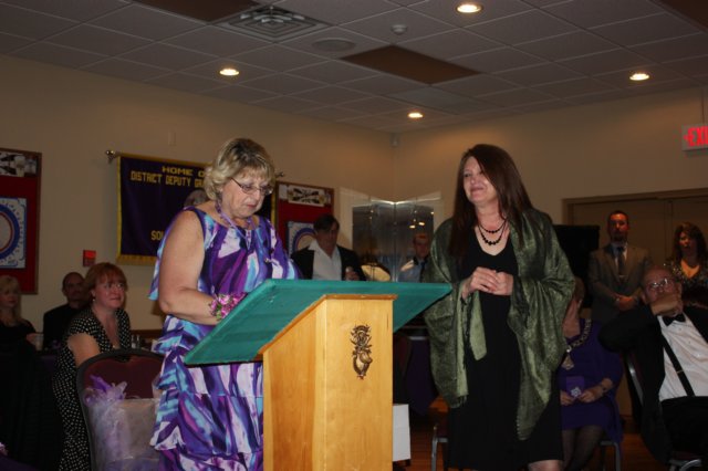 ladiesinstallaiton086.jpg