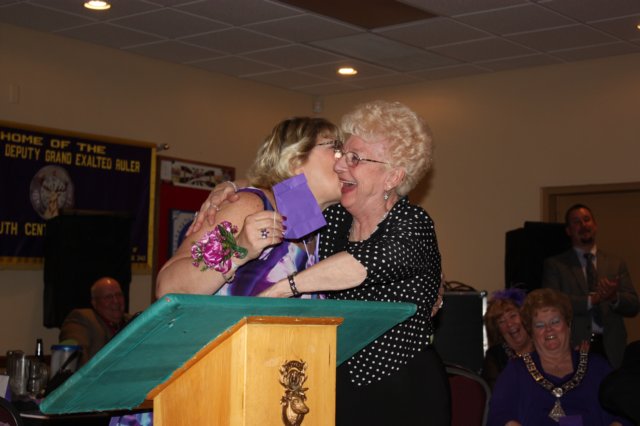 ladiesinstallaiton090.jpg