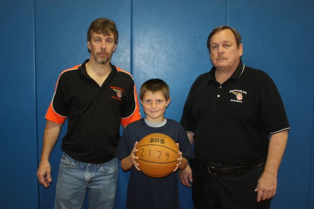 hoopshoot24.jpg