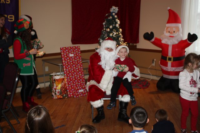 yacxmas72.jpg