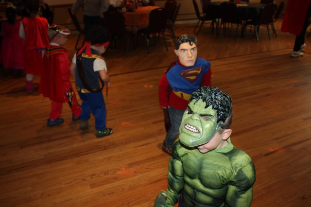 yachalloween09.jpg