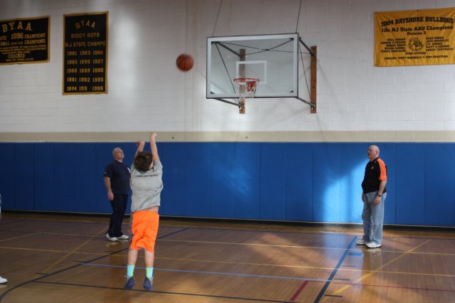 hoopshoot38.jpg
