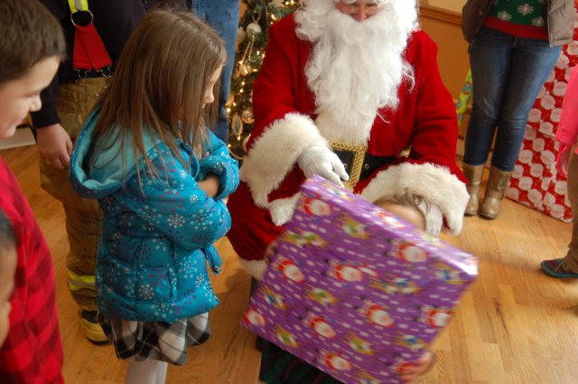 yacxmas25.jpg