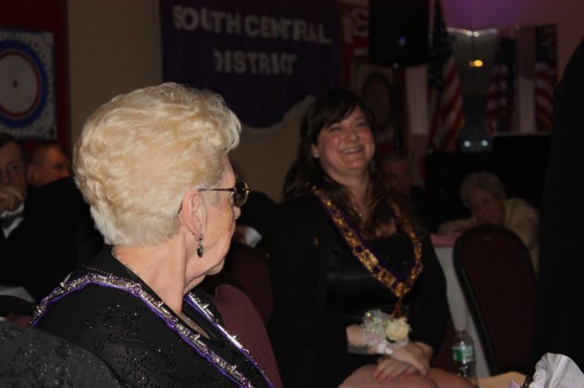 ladiesinstall080.jpg