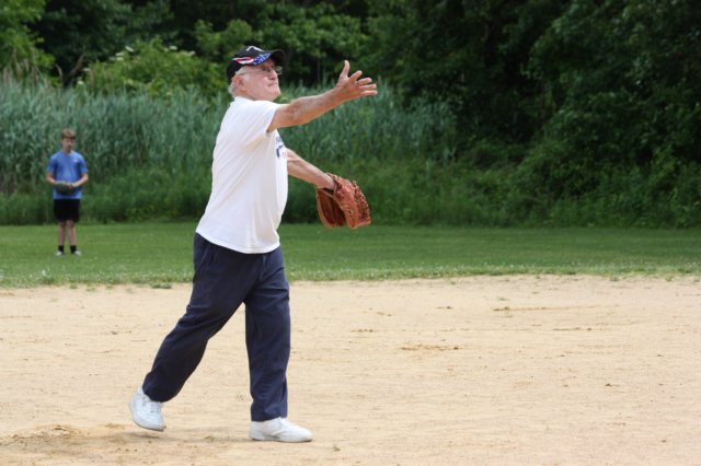fathersdaysoftball01.jpg