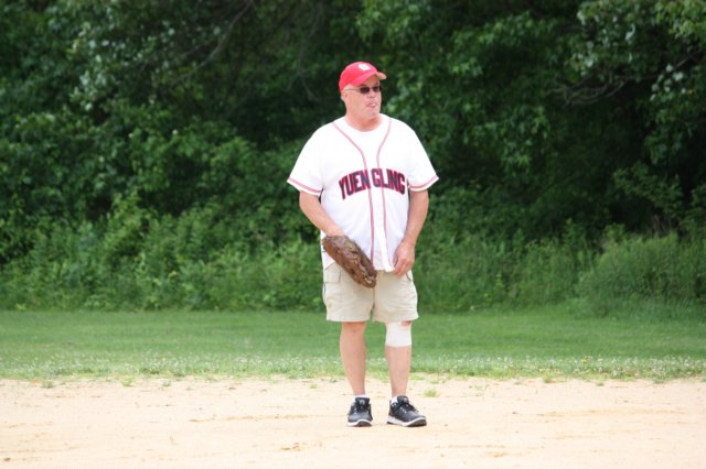 fathersdaysoftball03.jpg