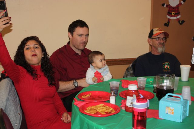 yacxmas34.jpg