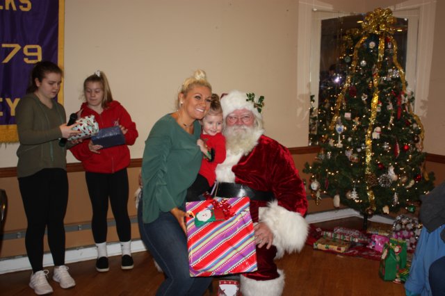 yacxmas65.jpg