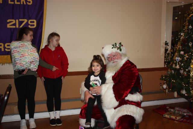 yacxmas70.jpg