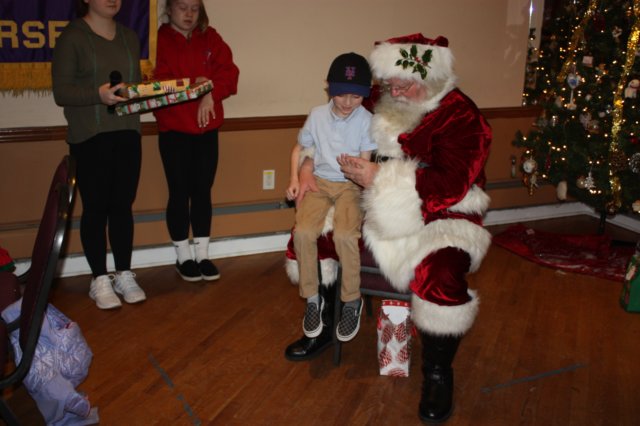 yacxmas72.jpg