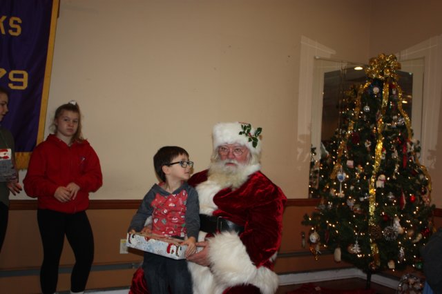 yacxmas80.jpg