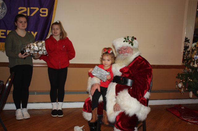 yacxmas82.jpg