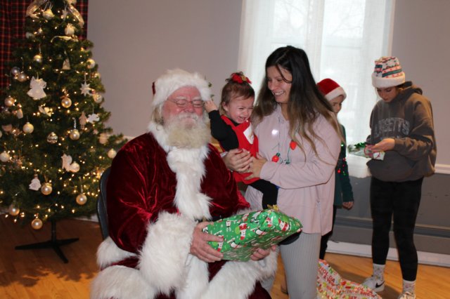 yacchristmas41.jpg