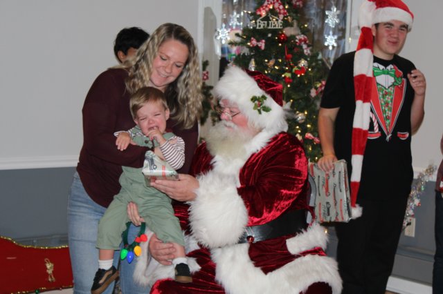 yacxmas27.jpg