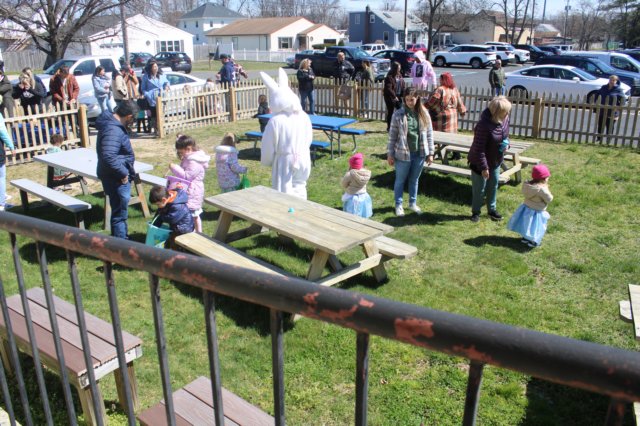yaceaster32.jpg